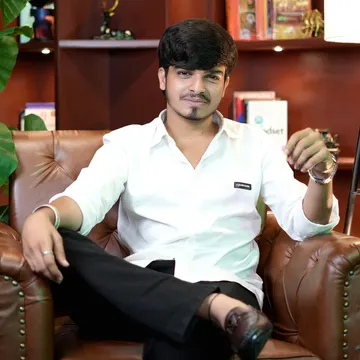 Ronak Choudhary, guest on YTMahendra Podcast